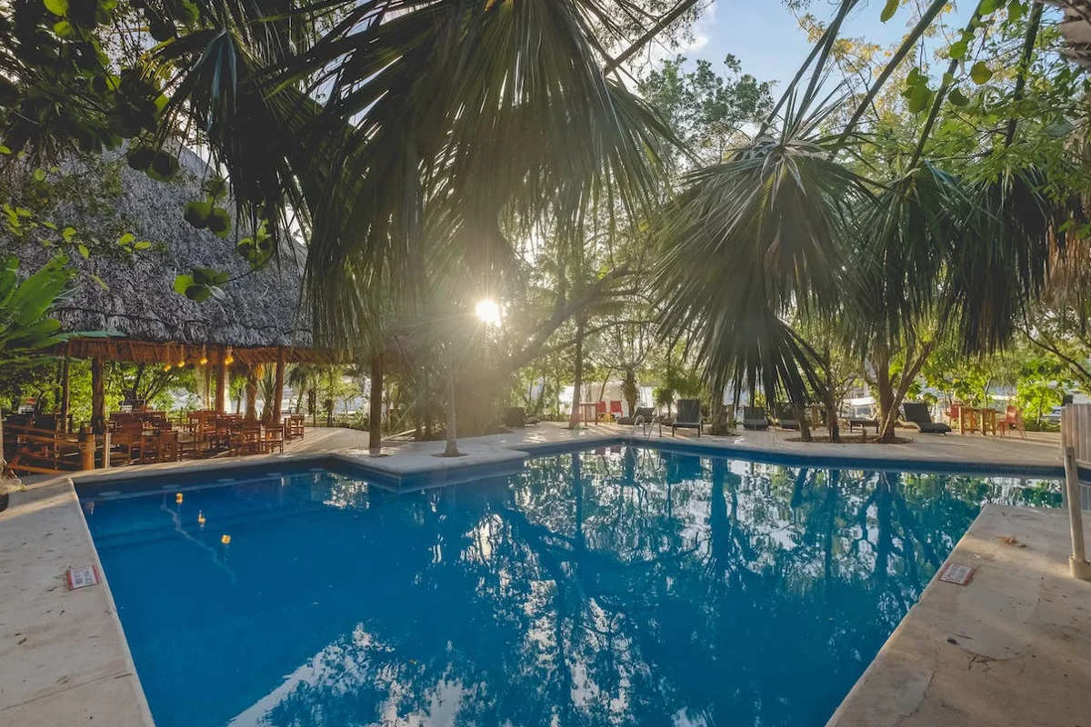 hotel-con-piscina-en-la-zona-hotelera-de-cancun